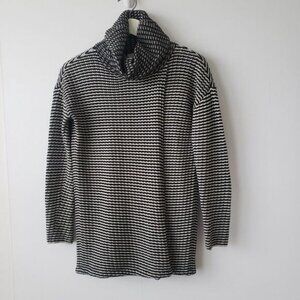 Cabi crossover black white turtleneck sweater size XXS